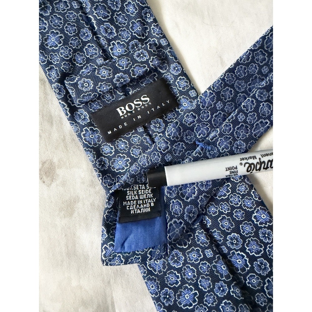 BOSS Hugo Boss	Skinny Blue Floral Woven Jacquard	100% Silk Tie Made In Italy
